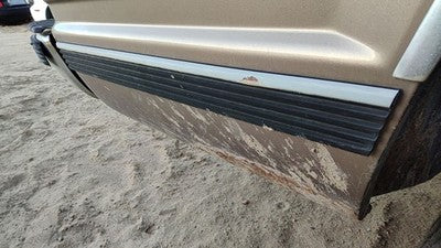 1994 Chevy Suburban Passenger Right Rear Moulding On Quarter Panel Oem