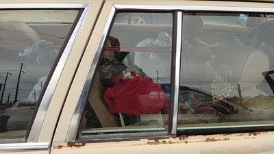 79-85 Mercedes 300Td Passenger Right Rear Vent Window Back Door Glass With Frame