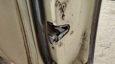 1980 Cadillac Deville Passenger Right Front Door Latch With Rods/Cables Oem