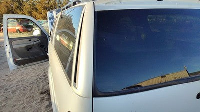2001 Chevy Suburban Driver Left Rear Moulding On Quarter Panel 50U Summit White
