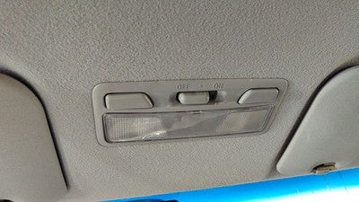 2003-2006 Mitsubishi Outlander Center Overhead Console Dome Light Map Lamp Cubby