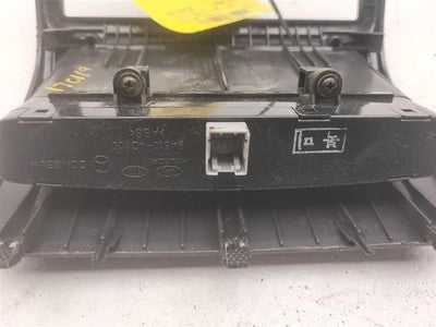 2006-2008 Kia Sedona Radio Trim Surround Bezel With Clock Oem Dash Panel