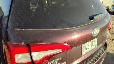 14 Sorento License Plate Trim Surround Panel Tail Trunk Finish Ir Dark Cherry