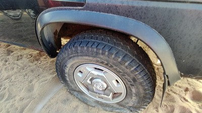 1994 Nissan Pathfinder Driver Left Rear Wheel Flare Oem Quarter Moulding Black