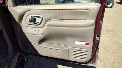 1995-99 Gmc Yukon Passenger Right Front Inside Door Trim Panel Only Oem Tan 522