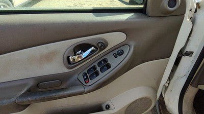 04-05 New Style Malibu Driver Left Front Door Trim Panel With Master Switch