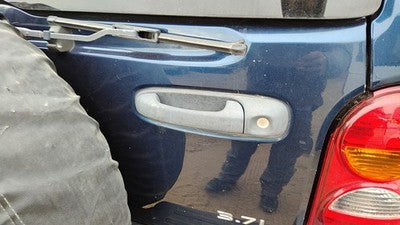 2002-2003 Jeep Liberty Rear Gate Door Handle Oem 55360331Ah