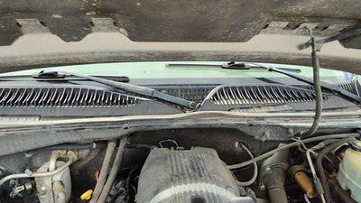 2002 Chevy Silverado 2500 Windshield Wiper Cowl Vent Trim Panel Oem Cover