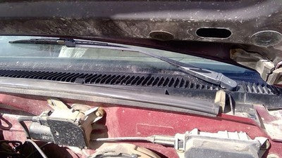 1988 Gmc Sierra 2500 Driver Left Windshield Wiper Arm Oem Blade Lever 22110157