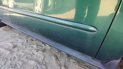 00-07 Taurus Passenger Right Front Moulding From Door Trim Strip Su Tropic Green