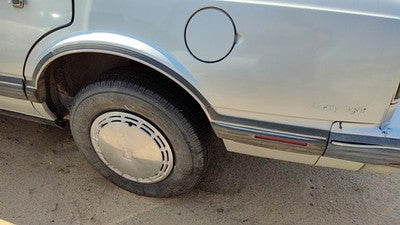 1990 Olds 88 Driver Left Rear Moulding On Quarter Panel Oem