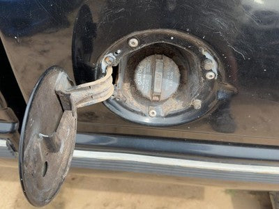 1990-1998 Chevy Silverado 1500 Fuel Filler Neck Assembly With Gas Cap Oem 5.0L