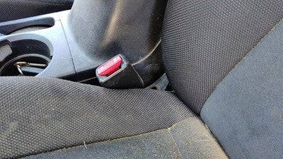 2003-2004 Mitsubishi Outlander Driver Left Front Seat Belt Buckle Receiver Black