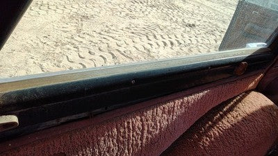 1984 Jeep Grand Wagoneer Driver Left Inner Quarter Glass Trim Oem