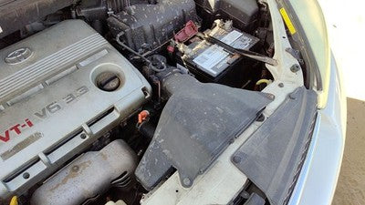 04-06 Sienna Complete Air Intake Cleaner Filter Box Housing With Tube Oem 3.3L