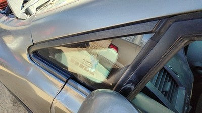 2006-2011 Honda Civic Driver Left Front Side Pillar Glass Window Oem Sedan