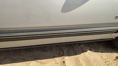 1990 Olds 88 Passenger Right Front Moulding From Door Oem Trim Strip
