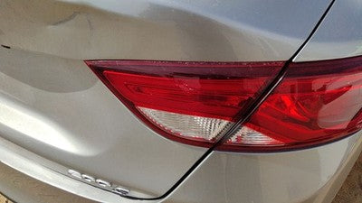 15-17 Chrysler 200 Passenger Right Tail Light Brake Lamp Rear Inner Lid Mounted