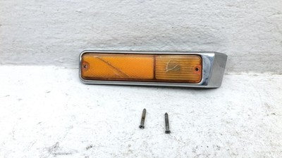 84-91 Grand Wagoneer Passenger Right Front Turn Signal Light Lamp Fender Mounted