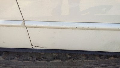 05-09 Lacrosse Passenger Right Front Moulding From Door Oem Trim Strip White 40U