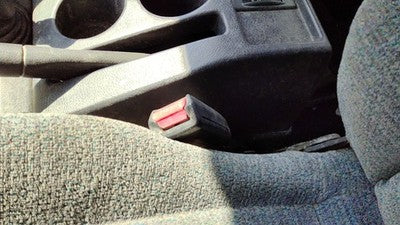 1997 Suzuki Sidekick Driver Left Front Seat Belt Buckle Receiver Oem