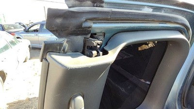 2004-2012 Gmc Canyon Passenger Right Rear Door Latch With Rods/Cables Oem Back