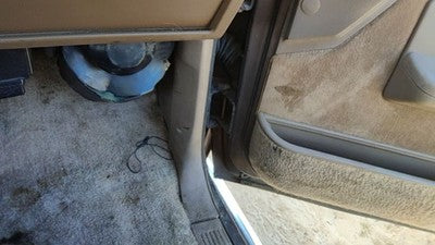 1994 Chevy Suburban Passenger Right Lower Kick Trim Panel Oem Tan