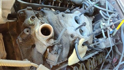 1987-1995 Chevy Suburban Intake Manifold Oem 5.7L 10166135