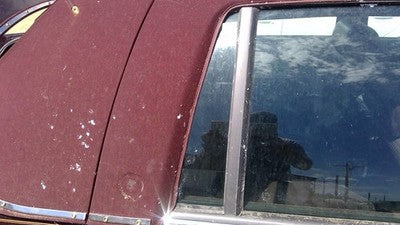 93 Cadillac Fleetwood Passenger Right Rear Vent Window Back Door Glass Wh Frame