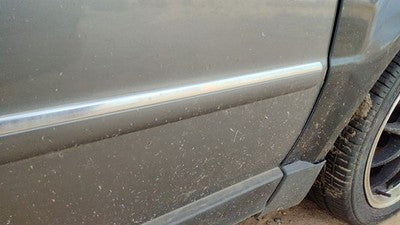 2001-2005 Vw Passat Passenger Right Front Moulding From Door Trim Strip Silver