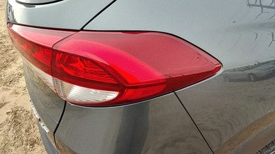 16-18 Hyundai Tucson Passenger Right Tail Light Brake Lamp Rear Outer Quarter