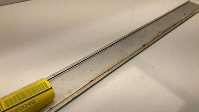 73-80 Chevy Truck Pickup Cab Middle Rear Belt Trim Molding Squarebody Dings