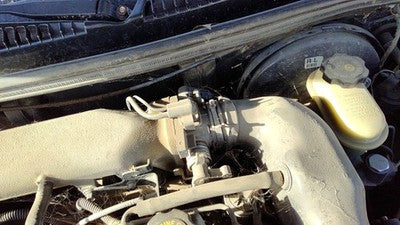 1996-1997 Saturn Sl1 Throttle Body Valve Oem With Sensors 1.9L Sohc 21006941