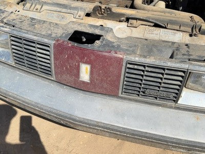 1986 Olds 88 Front Grille Assembly Oem Silver 25528288