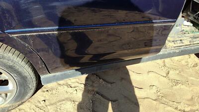 98-02 Oldsmobile Intrigue Passenger Right Rear Moulding From Door Back Blue 28u