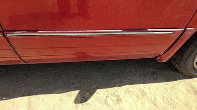 04-07 Town Country Passenger Right Front Moulding From Door Trim Strip Red Prh