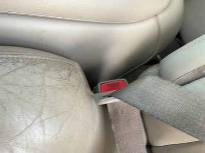 2001-2002 Chevy Suburban Driver Left Front Seat Belt Buckle Receiver Oem Tan 52I