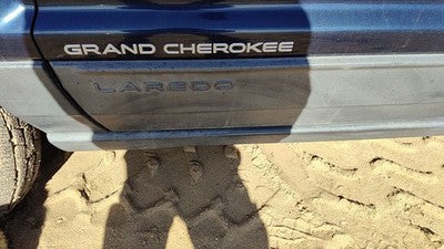 2003-2004 Jeep Grand Cherokee Driver Left Front Moulding From Door Trim Strip