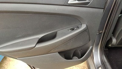 16-18 Hyundai Tucson Driver Left Rear Inside Door Trim Panel Only Back Black Try