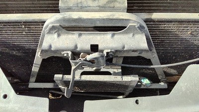 2003-2007 Silverado 1500 Hood Latch Assembly With Bracket Oem 25815981