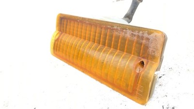 1984-1991 Jeep Grand Wagoneer Passenger Right Front Turn Signal Light Lamp Oem