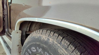 1992-1999 Chevy Suburban Driver Left Rear Wheel Flare Moulding Oem Back 15546459