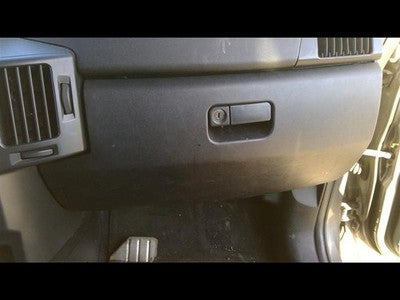 2006 Mitsubishi Endeavor Glove Box