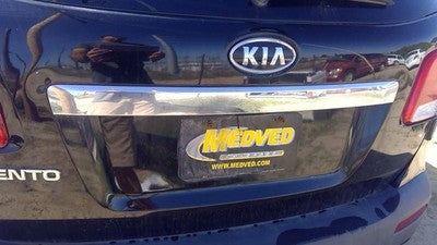 2011 Kia Sorento License Plate Trim Surround Panel Oem Tail Trunk Finish