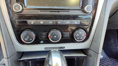 2013-2015 Vw Passat Temperature Control Module In Dash Heater Ac Head Unit Oem