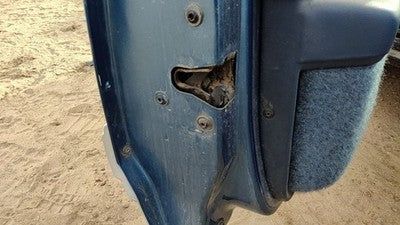 1989 Olds Cutlass Calais Driver Left Front Door Latch With Rods/Cables 2 Door