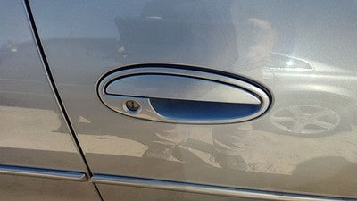 1998-02 Oldsmobile Intrigue Passenger Right Front Outside Door Handle Silver 17U