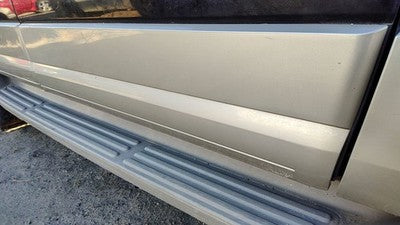2007-2017 Ford Expedition Passenger Right Front Moulding From Door Trim Strip