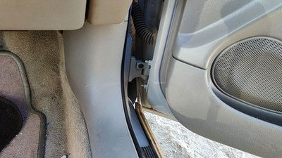 2000 Chevy Malibu Passenger Right Lower Kick Trim Panel Oem 92d Gray