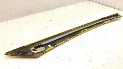 2004 Chevy Cavalier Lh Drive Left Rear Moulding On Quarter Panel Oem Yellow 34u